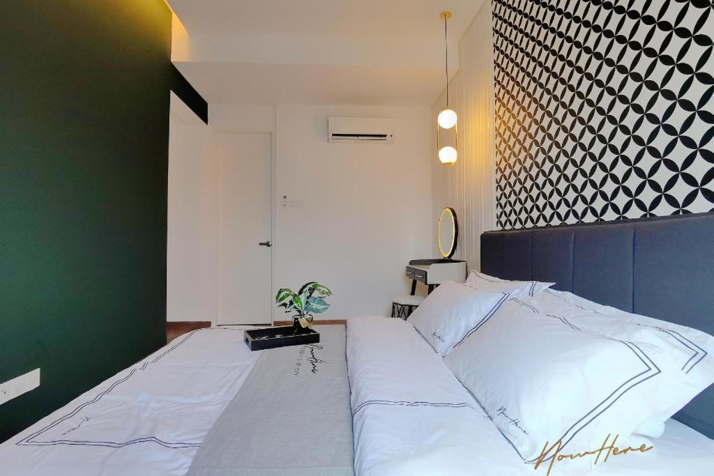 Nowhere 2Br & 2Bath Apartment With Balcony @ Reizz Residences Kuala Lumpur Luaran gambar