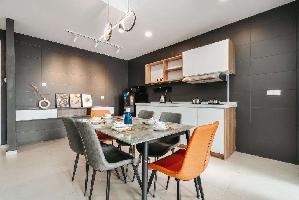 Nowhere 2Br & 2Bath Apartment With Balcony @ Reizz Residences Kuala Lumpur Luaran gambar